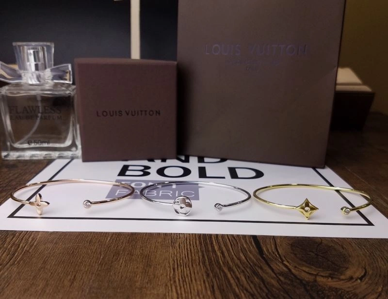 Attractive Louis Vuitton Bracelets 250763