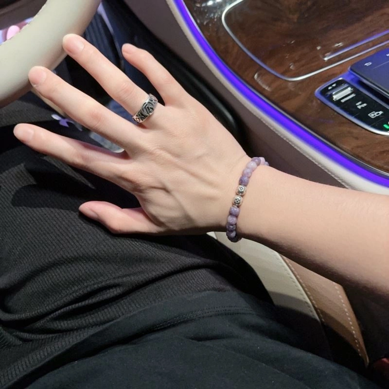 Classic Louis Vuitton Bracelets 250764