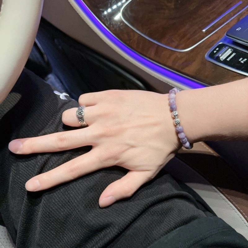 Classic Louis Vuitton Bracelets 250764