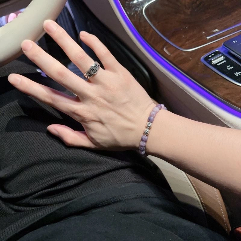 Classic Louis Vuitton Bracelets 250764