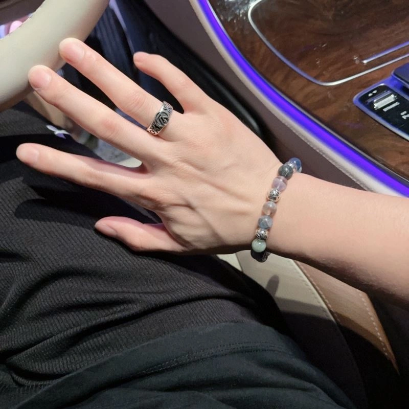 Cozy Louis Vuitton Bracelets 250760