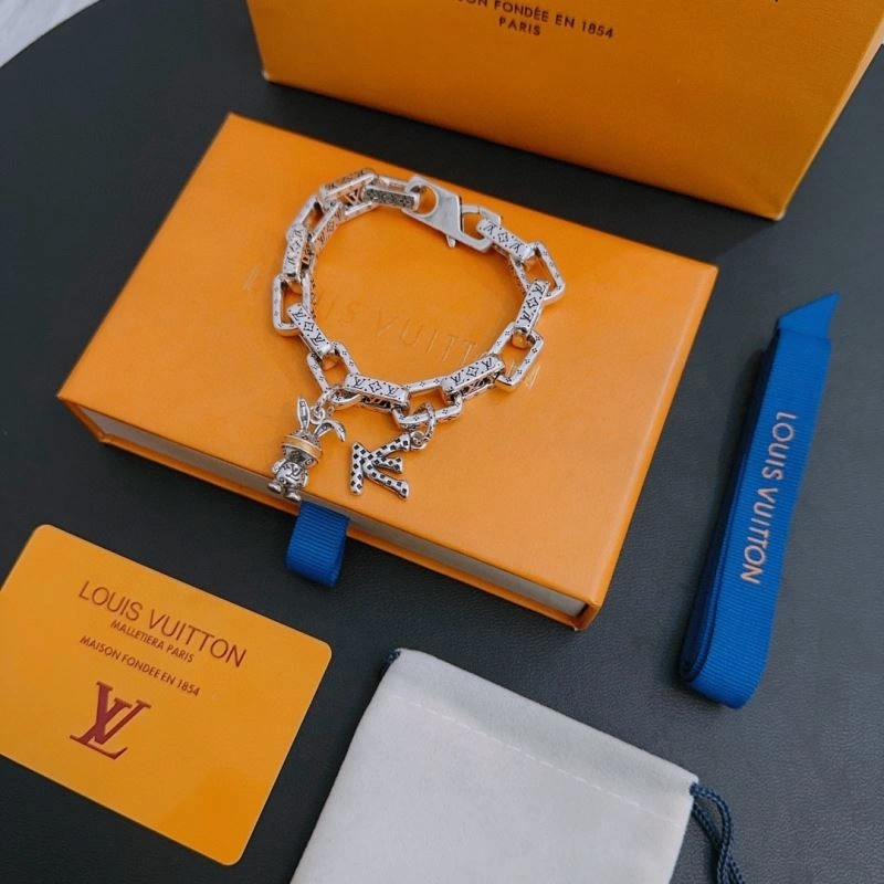 Louis Vuitton Bracelets MultiPurpose 250753