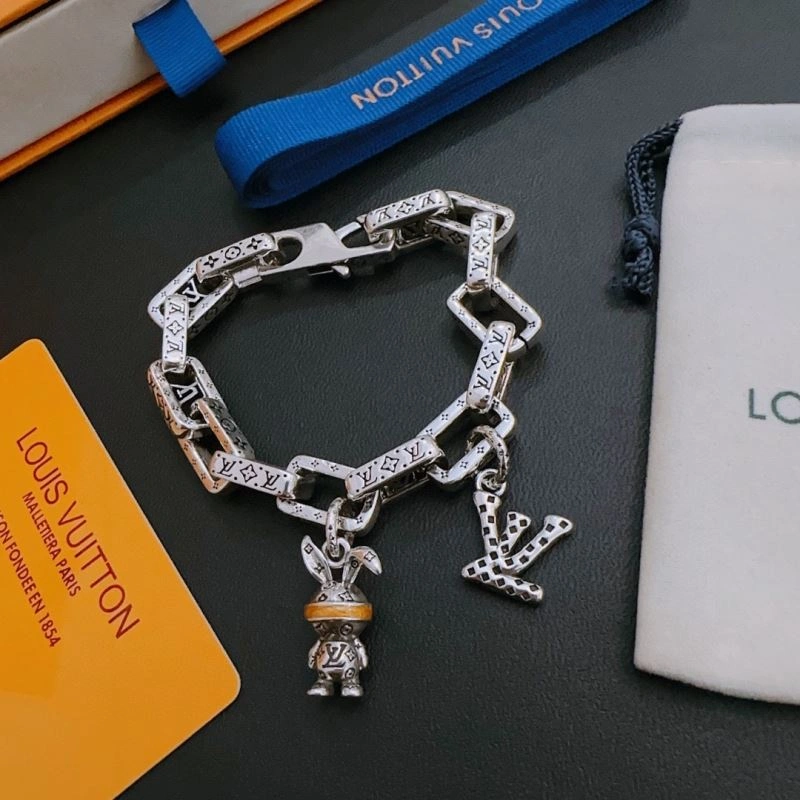 Louis Vuitton Bracelets MultiPurpose 250753