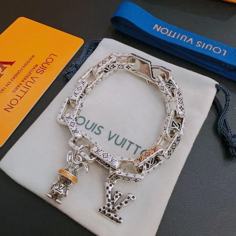 Louis Vuitton Bracelets MultiPurpose 250753