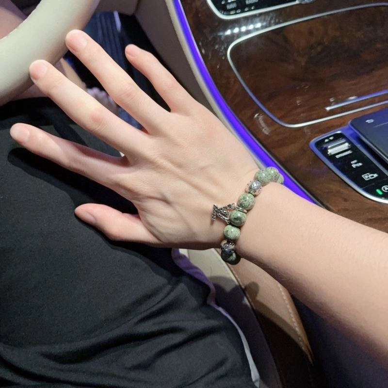 Louis Vuitton Bracelets Elegant 250755
