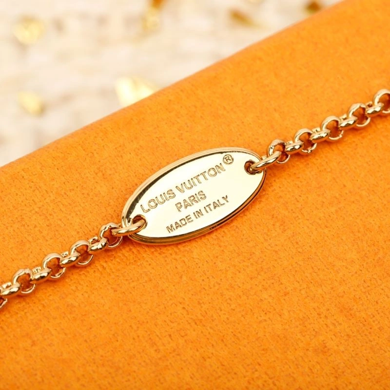 Louis Vuitton Bracelets FreshLook 250738