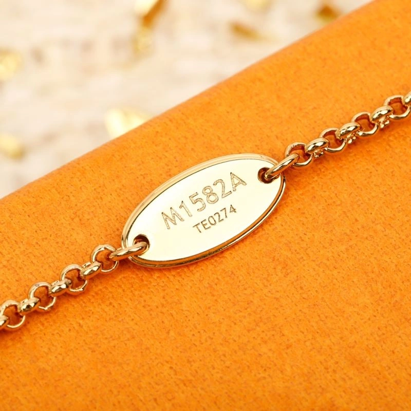 Louis Vuitton Bracelets FreshLook 250738