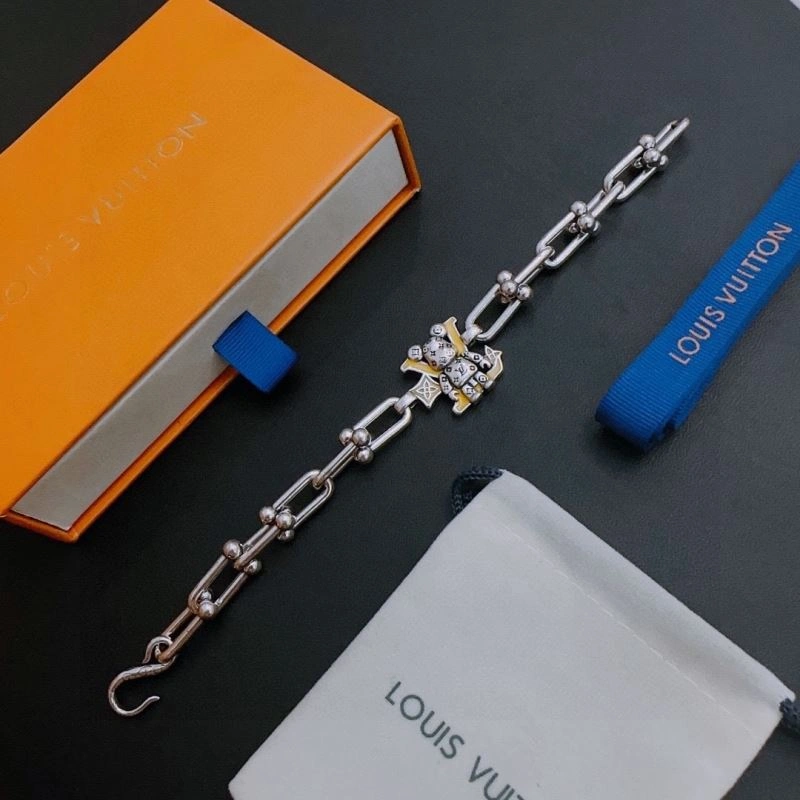 Louis Vuitton Bracelets Youthful 250740