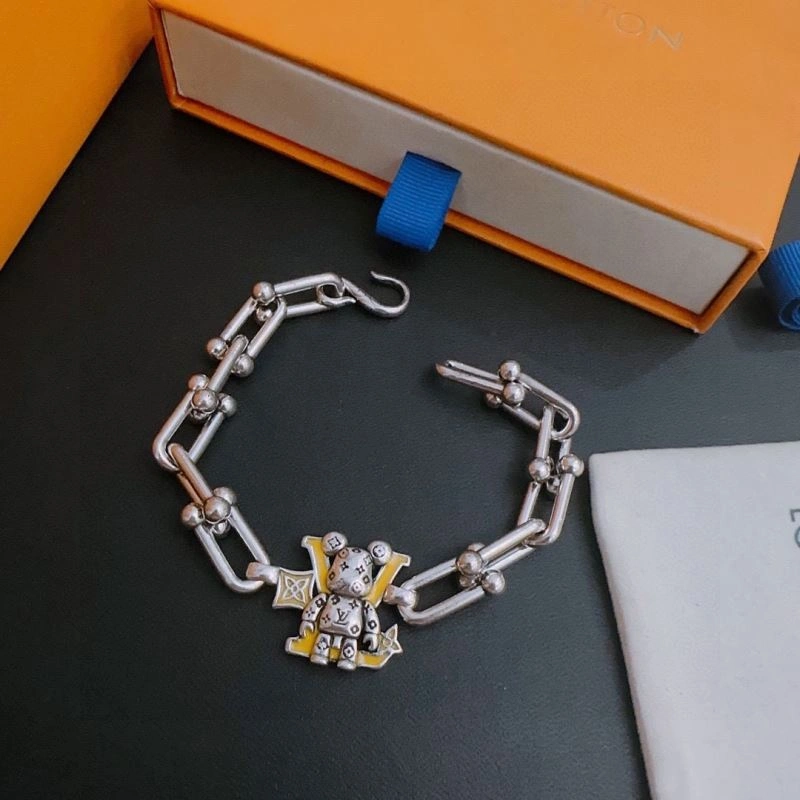 Louis Vuitton Bracelets Youthful 250740