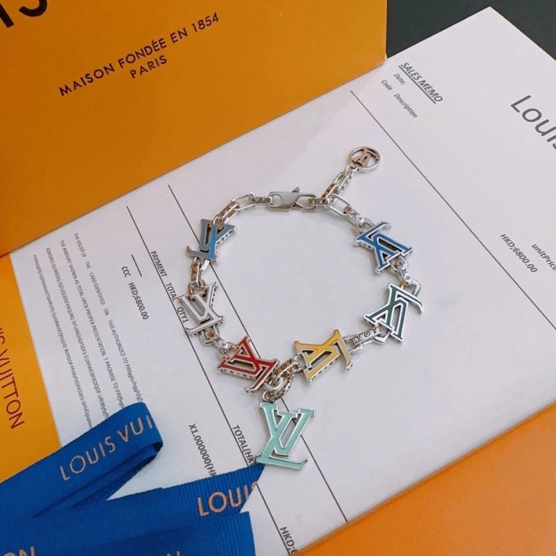 Durable Louis Vuitton Bracelets 250727
