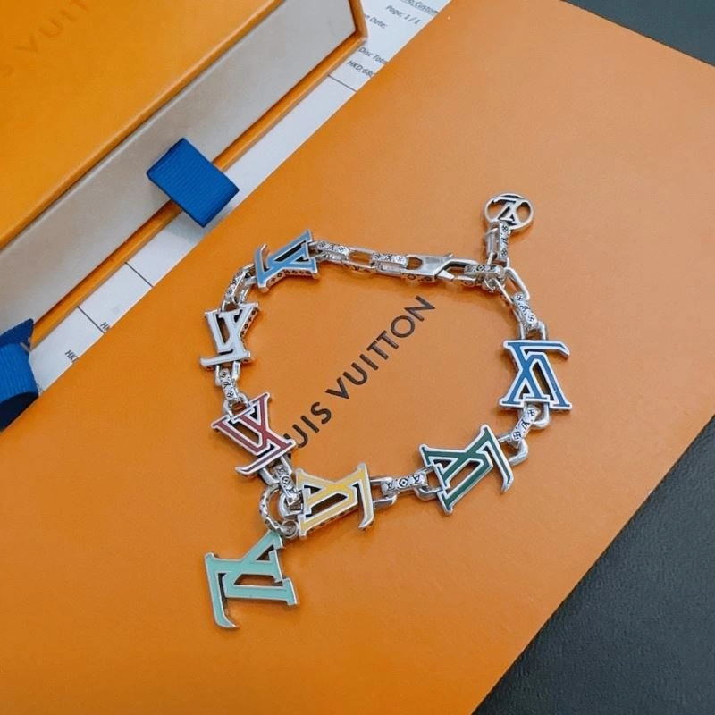 Durable Louis Vuitton Bracelets 250727
