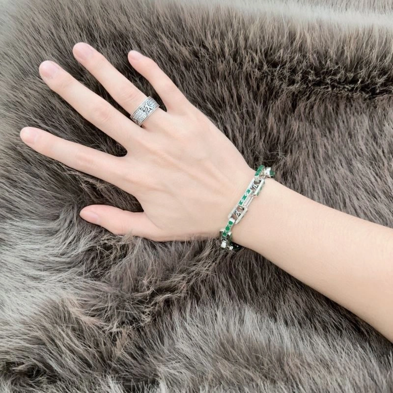 Contemporary Louis Vuitton Bracelets 250707
