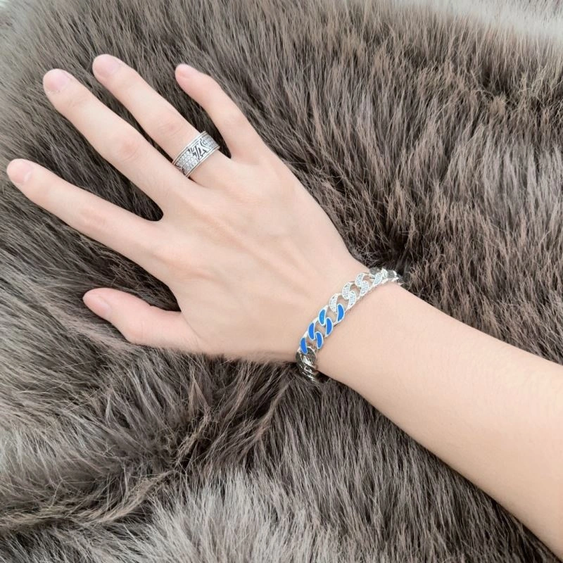 Louis Vuitton Bracelets Bright 250709