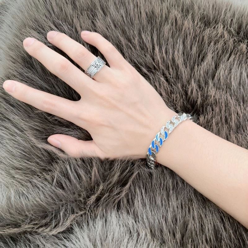 Louis Vuitton Bracelets Bright 250709
