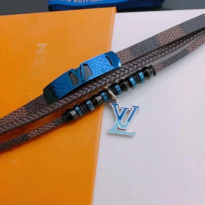 Louis Vuitton Bracelets ZipUp 250704