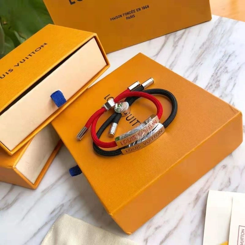 Louis Vuitton Bracelets Trendsetting 250716