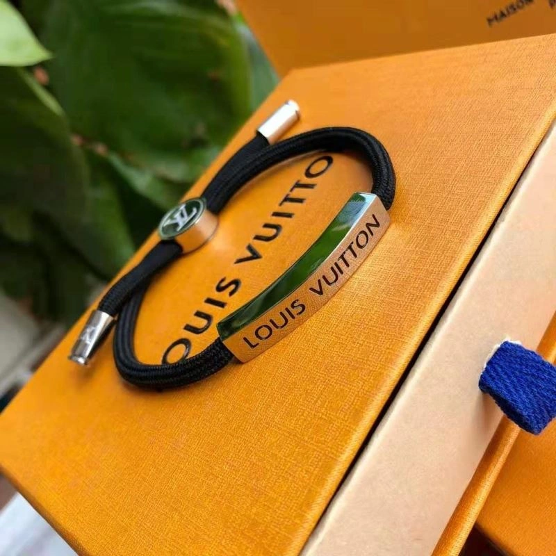 Louis Vuitton Bracelets Trendsetting 250716