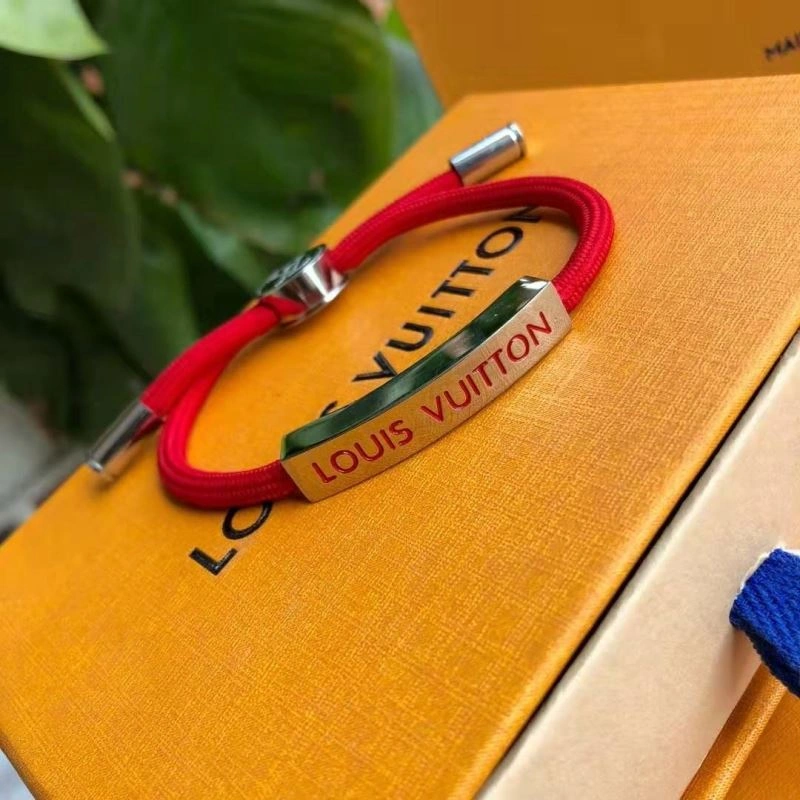 Louis Vuitton Bracelets Trendsetting 250716