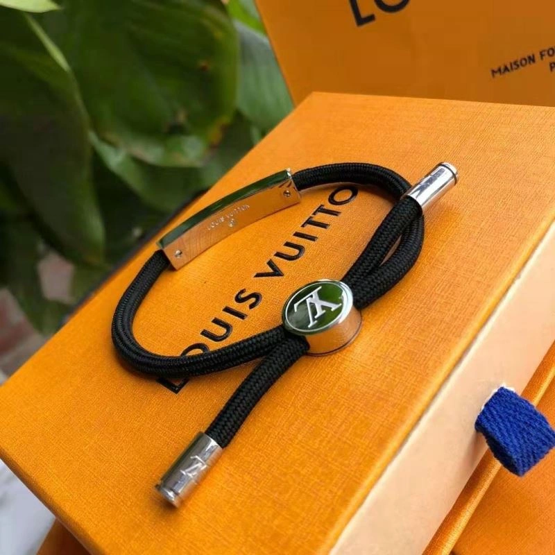 Louis Vuitton Bracelets Trendsetting 250716