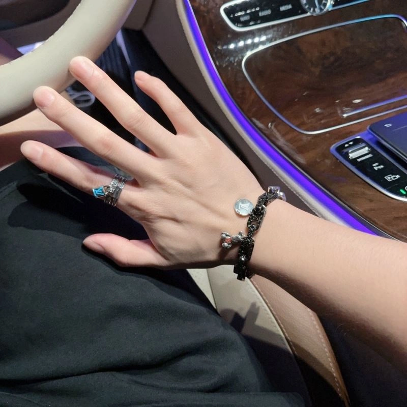 Louis Vuitton Bracelets TechFriendly 250706