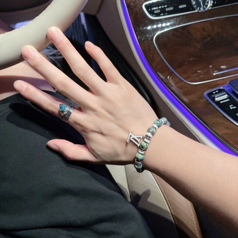 UrbanChic Louis Vuitton Bracelets 250711