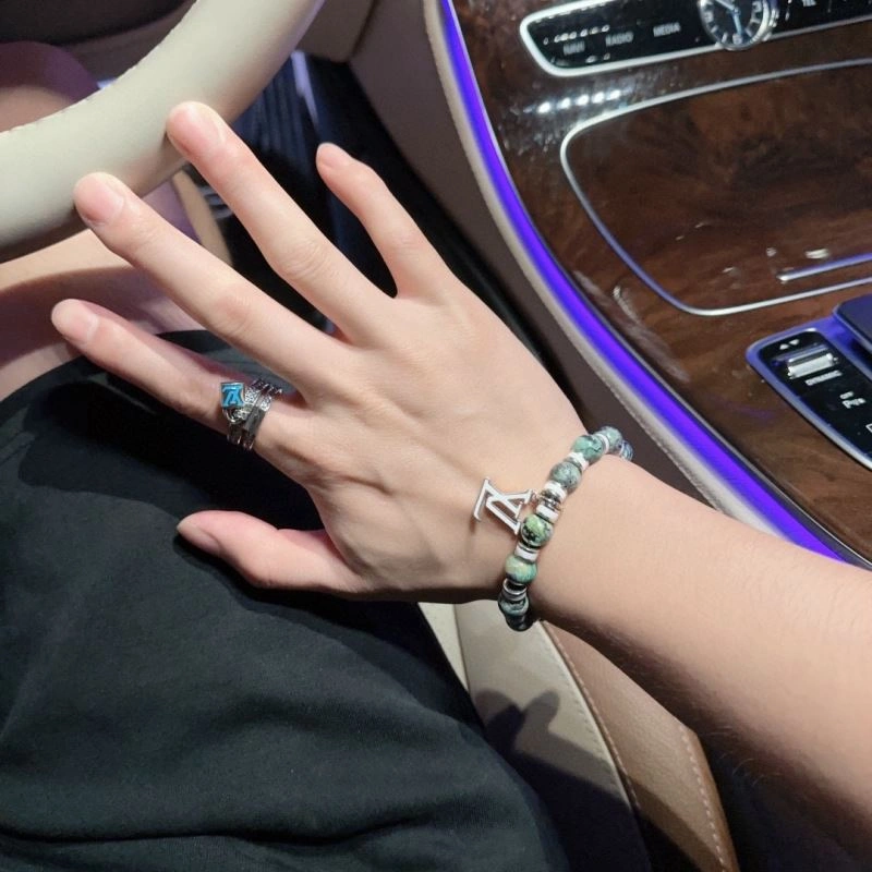 UrbanChic Louis Vuitton Bracelets 250711