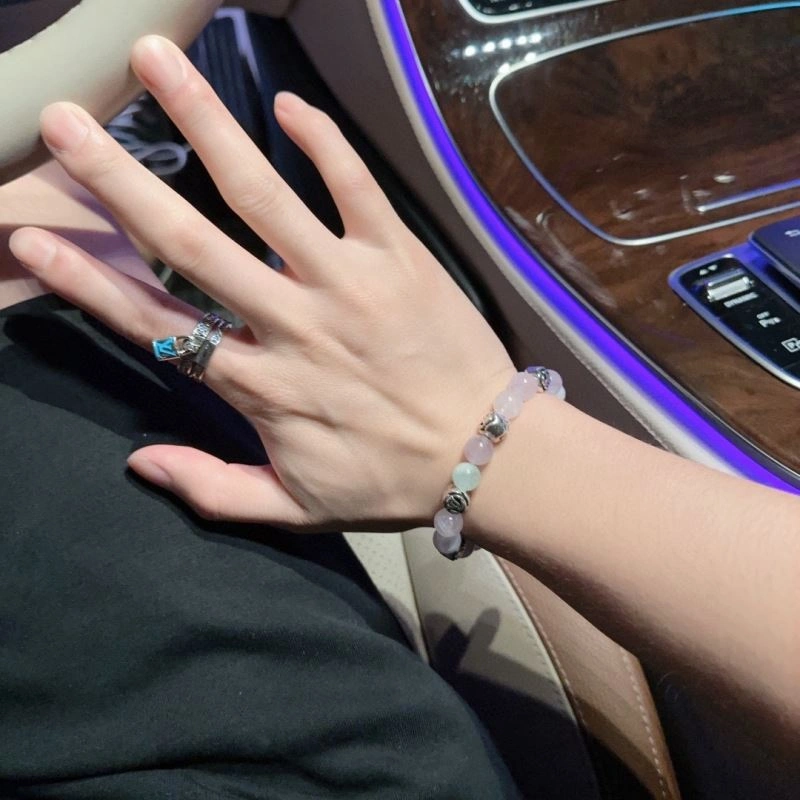 Louis Vuitton Bracelets Chic 250721