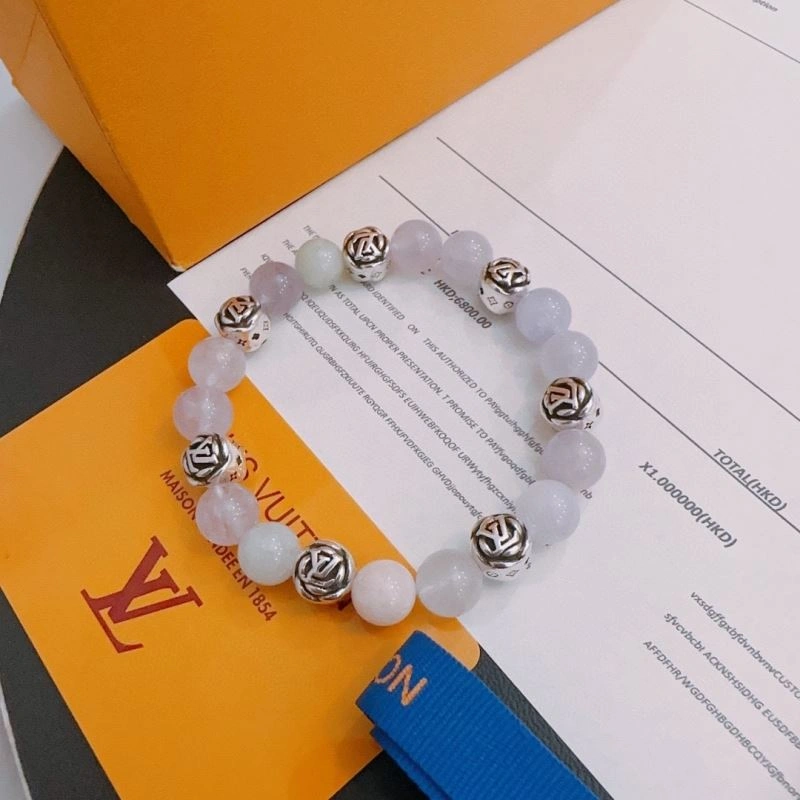 Louis Vuitton Bracelets Chic 250721