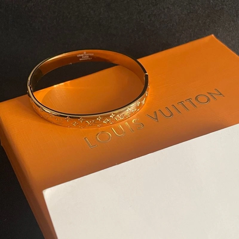Contemporary Louis Vuitton Bracelets 250710