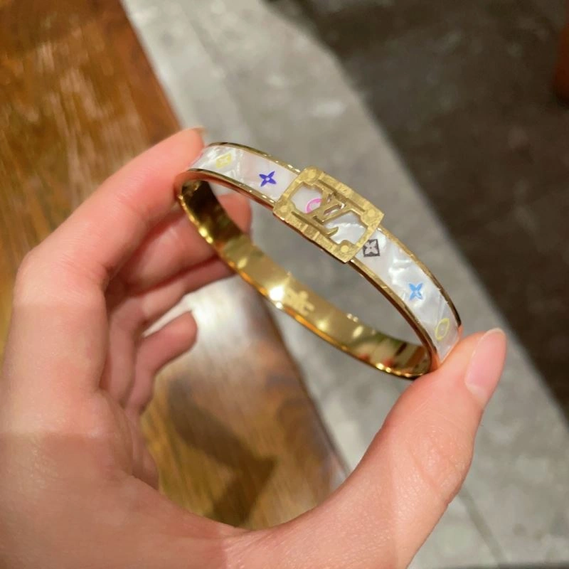 Louis Vuitton Bracelets Vibrant 250717