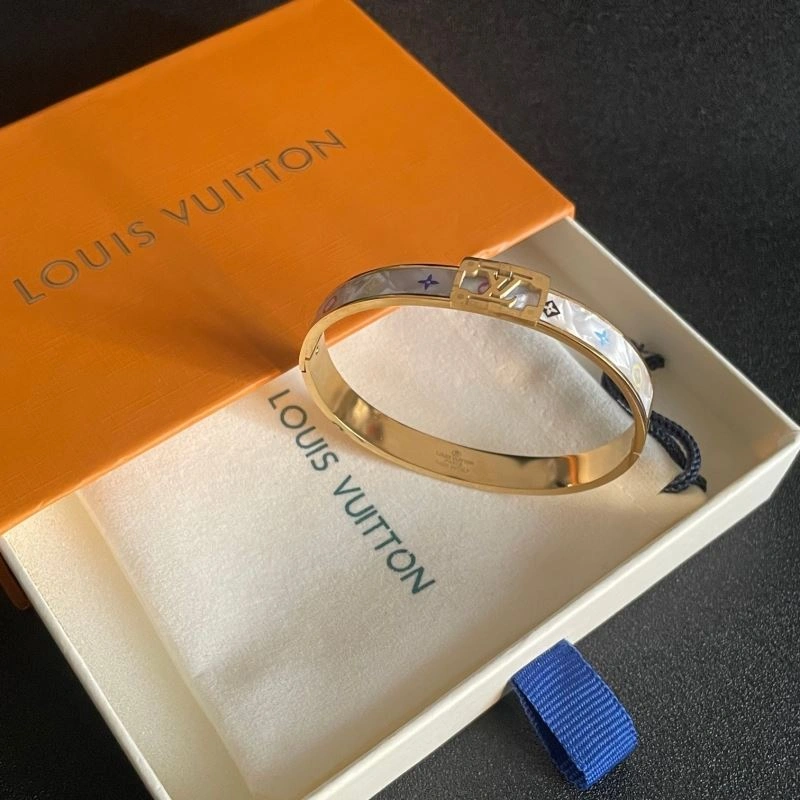 Louis Vuitton Bracelets Vibrant 250717