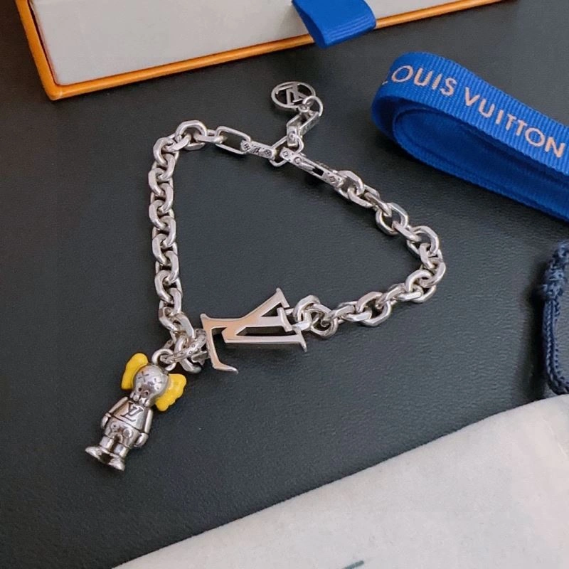Louis Vuitton Bracelets Cozy 250695