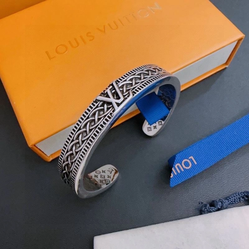 StreetReady Louis Vuitton Bracelets 250690