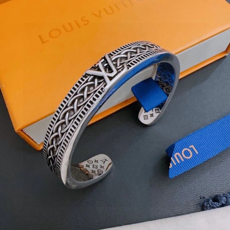 StreetReady Louis Vuitton Bracelets 250690