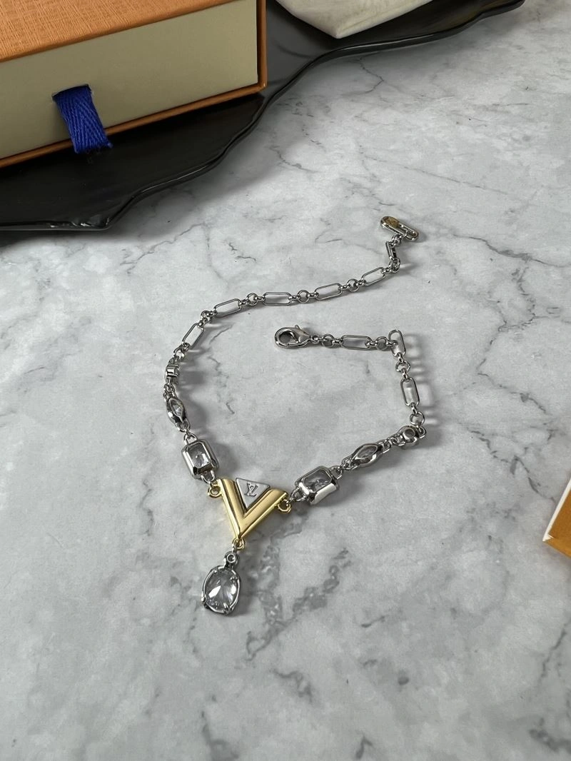 Louis Vuitton Bracelets Lightweight 250691