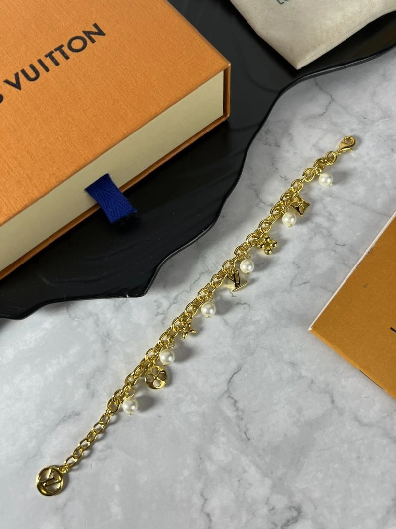 Louis Vuitton Bracelets Stretchable 250697