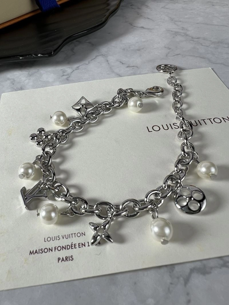 Louis Vuitton Bracelets Stretchable 250697