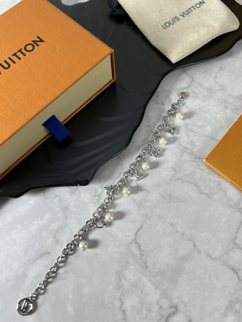Louis Vuitton Bracelets Stretchable 250697