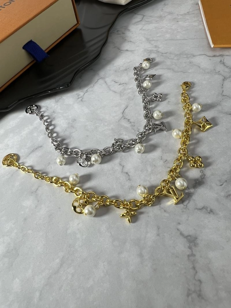 Louis Vuitton Bracelets Stretchable 250697