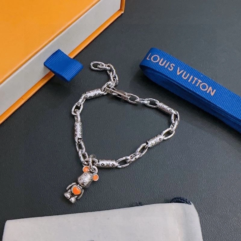 Louis Vuitton Bracelets Fashionable 250687