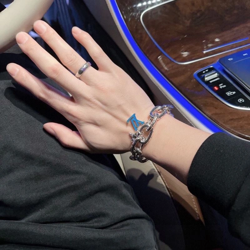Youthful Louis Vuitton Bracelets 250686