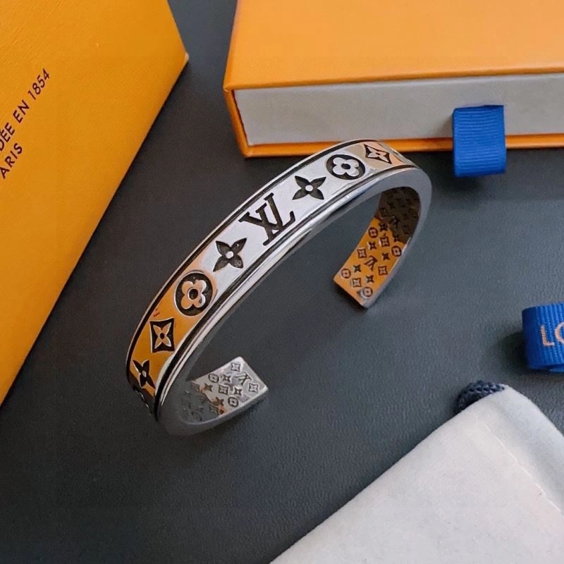 Louis Vuitton Bracelets Durable 250685