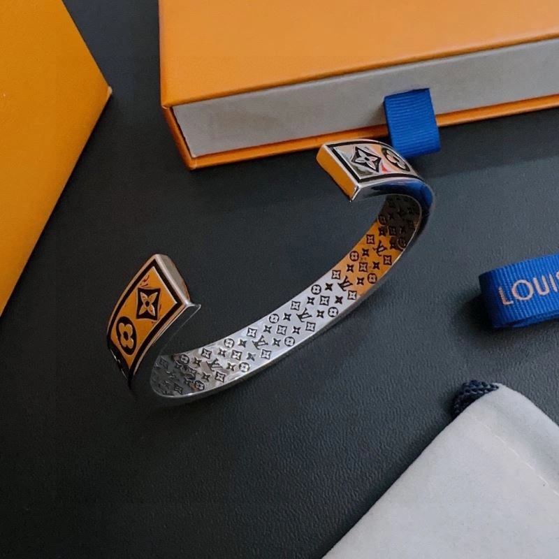 Louis Vuitton Bracelets Durable 250685