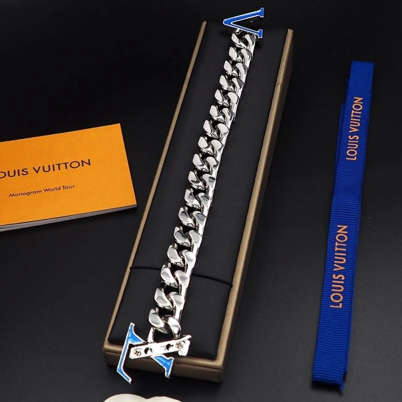 Fashionable Louis Vuitton Bracelets 250675