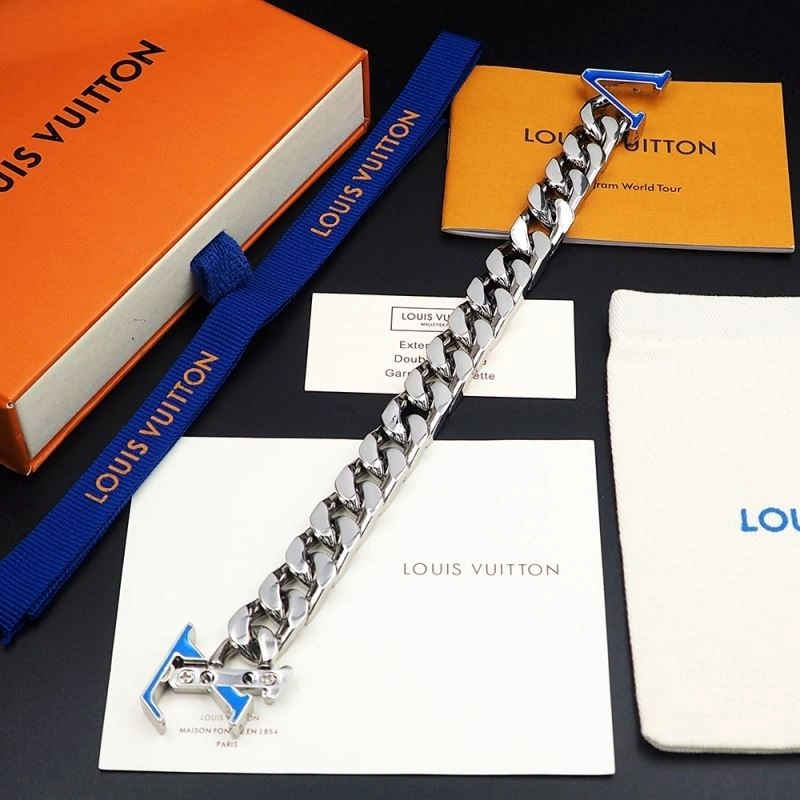 Fashionable Louis Vuitton Bracelets 250675