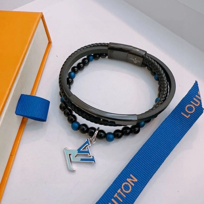 Lightweight Louis Vuitton Bracelets 250656
