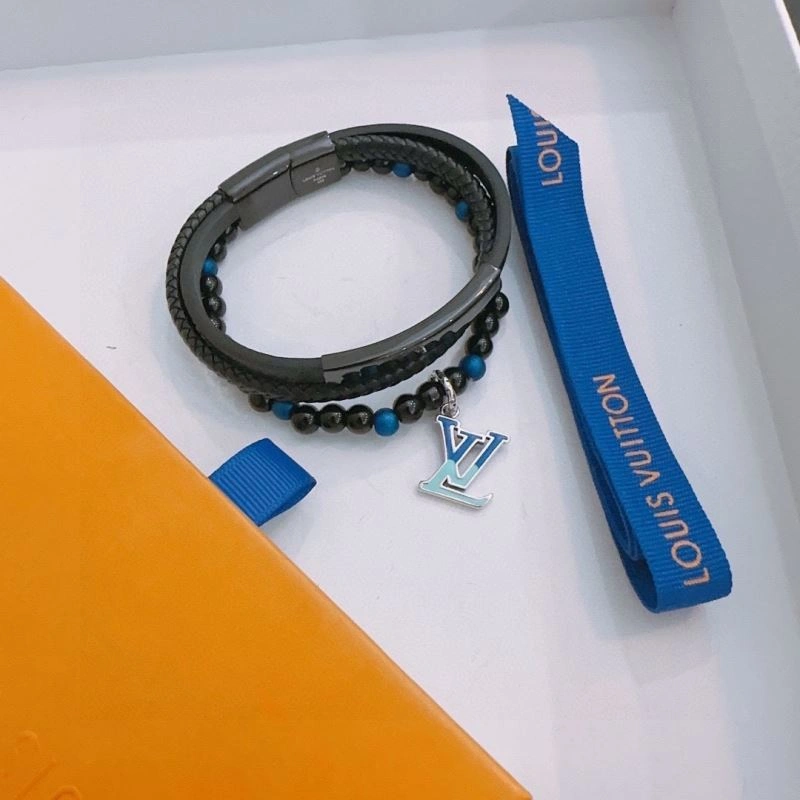 Lightweight Louis Vuitton Bracelets 250656
