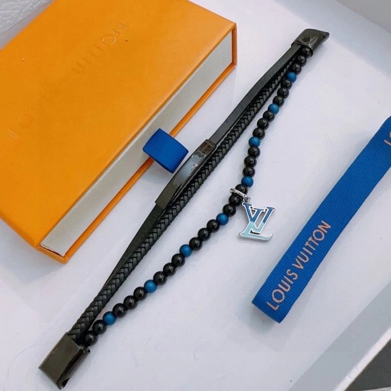 Lightweight Louis Vuitton Bracelets 250656