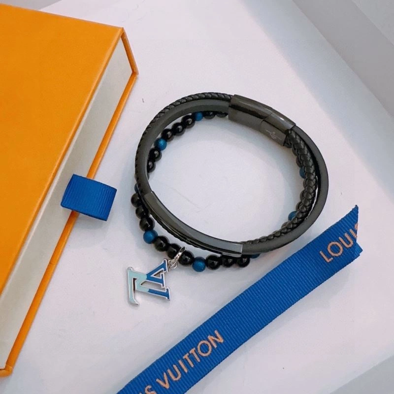 Lightweight Louis Vuitton Bracelets 250656