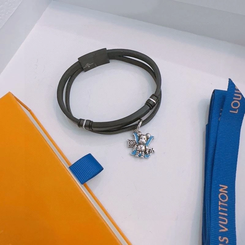 Louis Vuitton Bracelets Comfortable 250679
